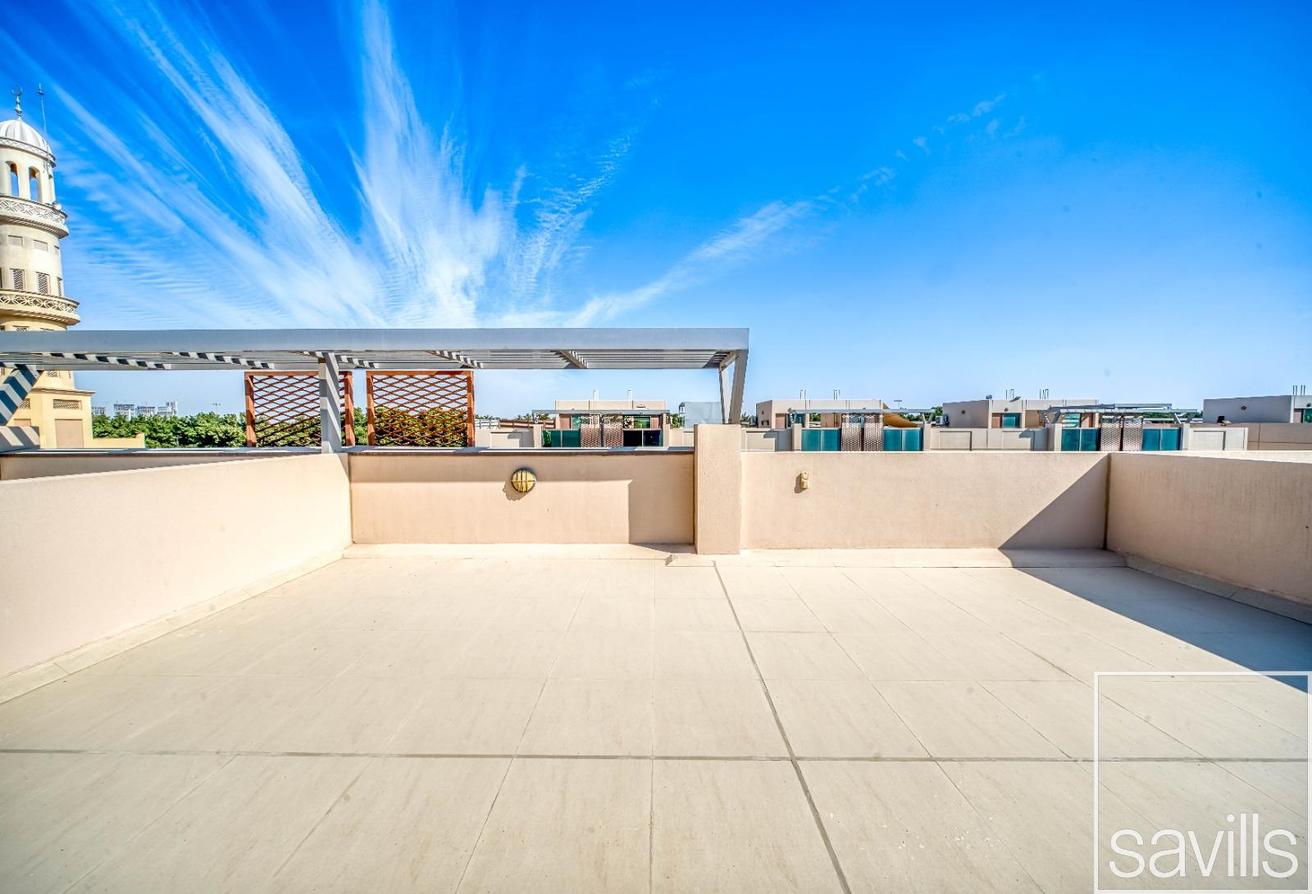 Vacant | Large Layout | Well Maintained photo 15