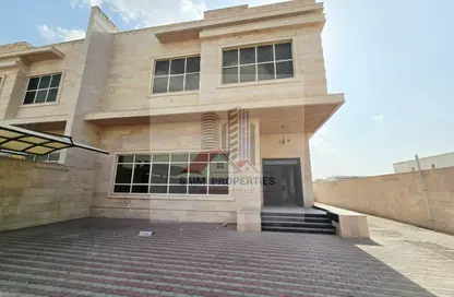 Villa - 4 Bedrooms - 5 Bathrooms for rent in Hoshi - Al Badie - Sharjah
