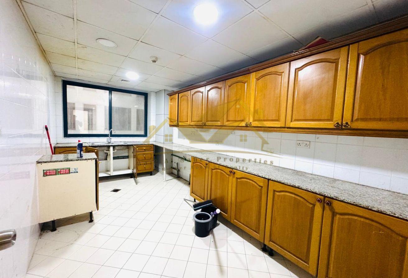 Chiller Free | 2BHK in Mankhool | All Amenities photo 9