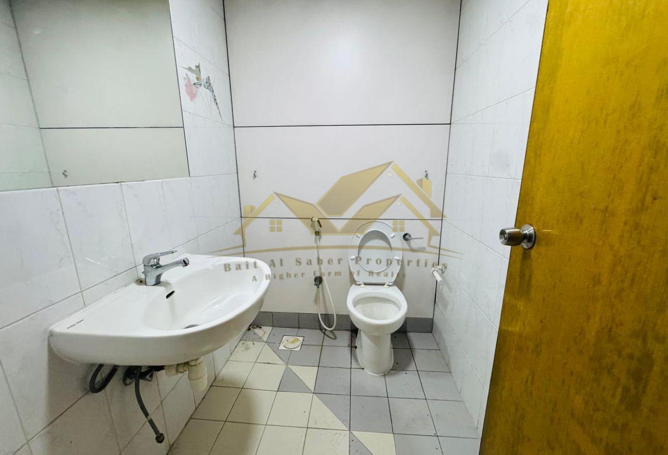 Chiller Free | 2BHK in Mankhool | All Amenities photo 10