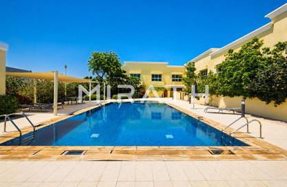 Villa - 5 Bedrooms - 5 Bathrooms for rent in Umm Suqeim 2 Villas - Umm Suqeim 2 - Umm Suqeim - Dubai