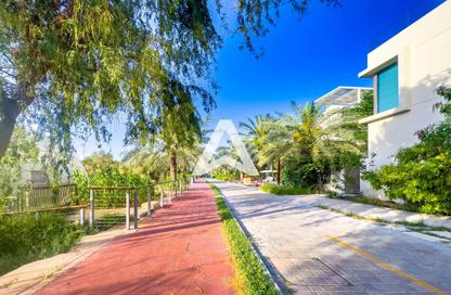 Villa - 3 Bedrooms - 4 Bathrooms for rent in Cluster 4 - The Sustainable City - Dubai