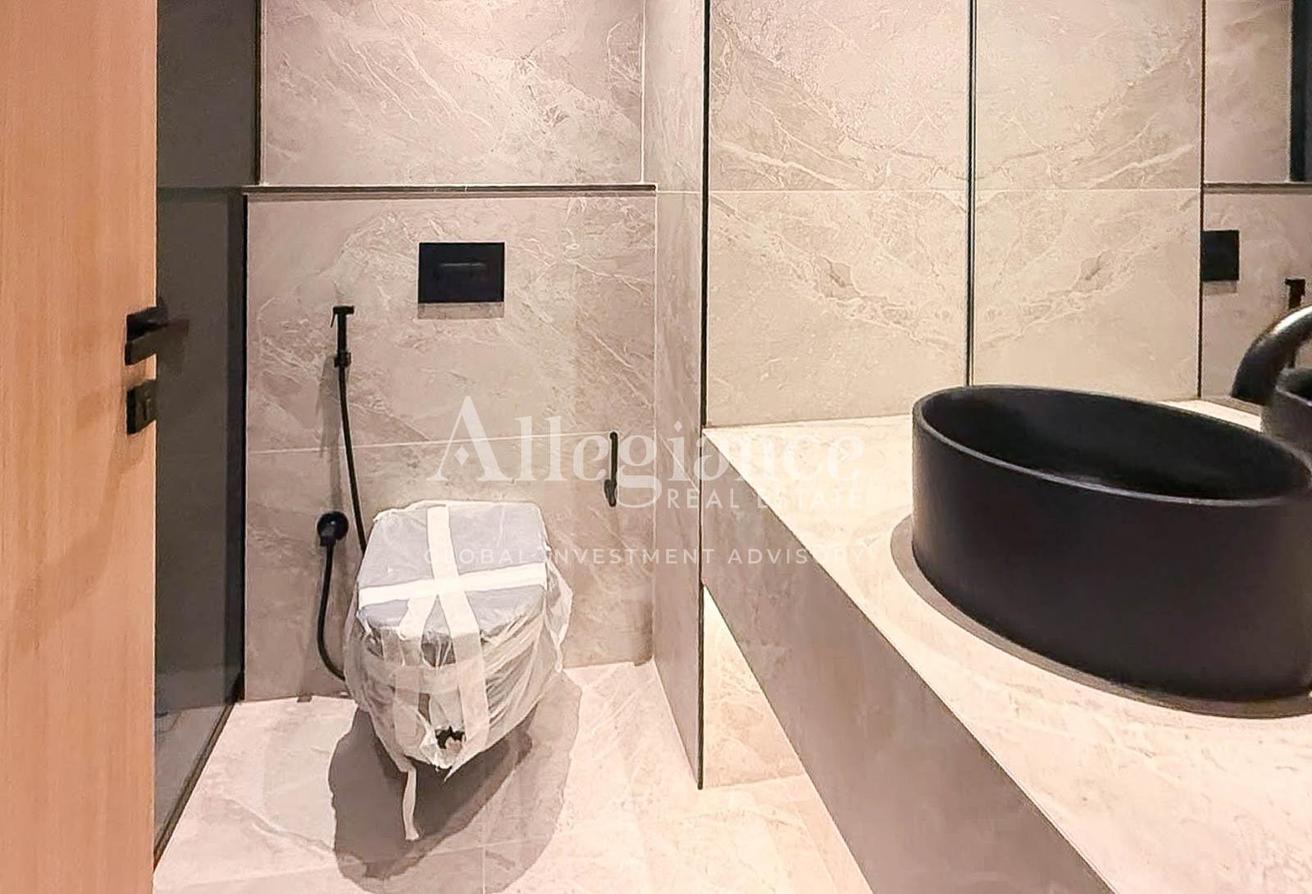 Spacious | Semi furnished | Vacant | Prime JVT photo 10
