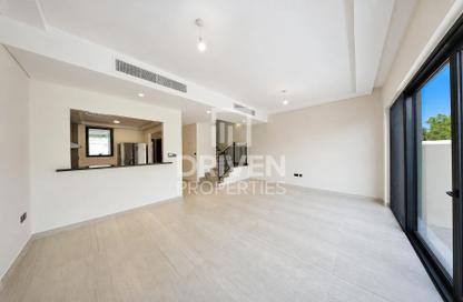 Townhouse - 4 - 3 for rent in Portofino - Damac Lagoons - Dubai