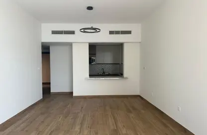 Apartment - 2 Bedrooms - 3 Bathrooms for rent in The Waves Residences - Mankhool - Bur Dubai - Dubai