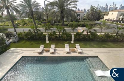 Villa - 5 Bedrooms - 6 Bathrooms for rent in Entertainment Foyer - European Clusters - Jumeirah Islands - Dubai