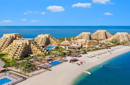 شقة - 2 غرف نوم - 4 حمامات للايجار في كهرمان - باب البحر - جزيرة المرجان - رأس الخيمة