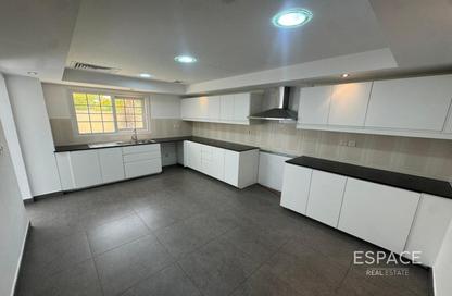 Villa - 4 Bedrooms - 4 Bathrooms for rent in Meadows 7 - Meadows - Dubai