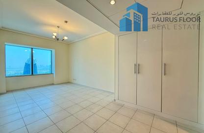 Apartment - 3 Bedrooms - 3 Bathrooms for rent in 21st Century Tower - Sheikh Zayed Road - Dubai