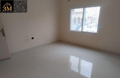 Apartment - 1 Bedroom - 2 Bathrooms for rent in Corniche Tower - Ajman Corniche Road - Ajman