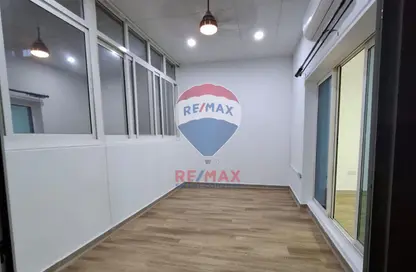 شقة - 2 غرف نوم - 2 حمامات للايجار في برج 1 - الريف داون تاون - الريف - أبوظبي شقة - 2 غرف نوم - 2 حمامات للايجار في برج 1 - الريف داون تاون - الريف - أبوظبي