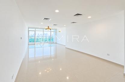 Apartment - 3 - 3 for rent in Port Saeed 202 - Port Saeed - Deira - Dubai