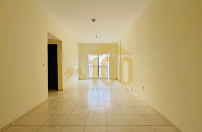 شقة - 2 غرف نوم - 3 حمامات للايجار في أحلام الريفييرا - الريفييرا - المدينة العالمية - دبي