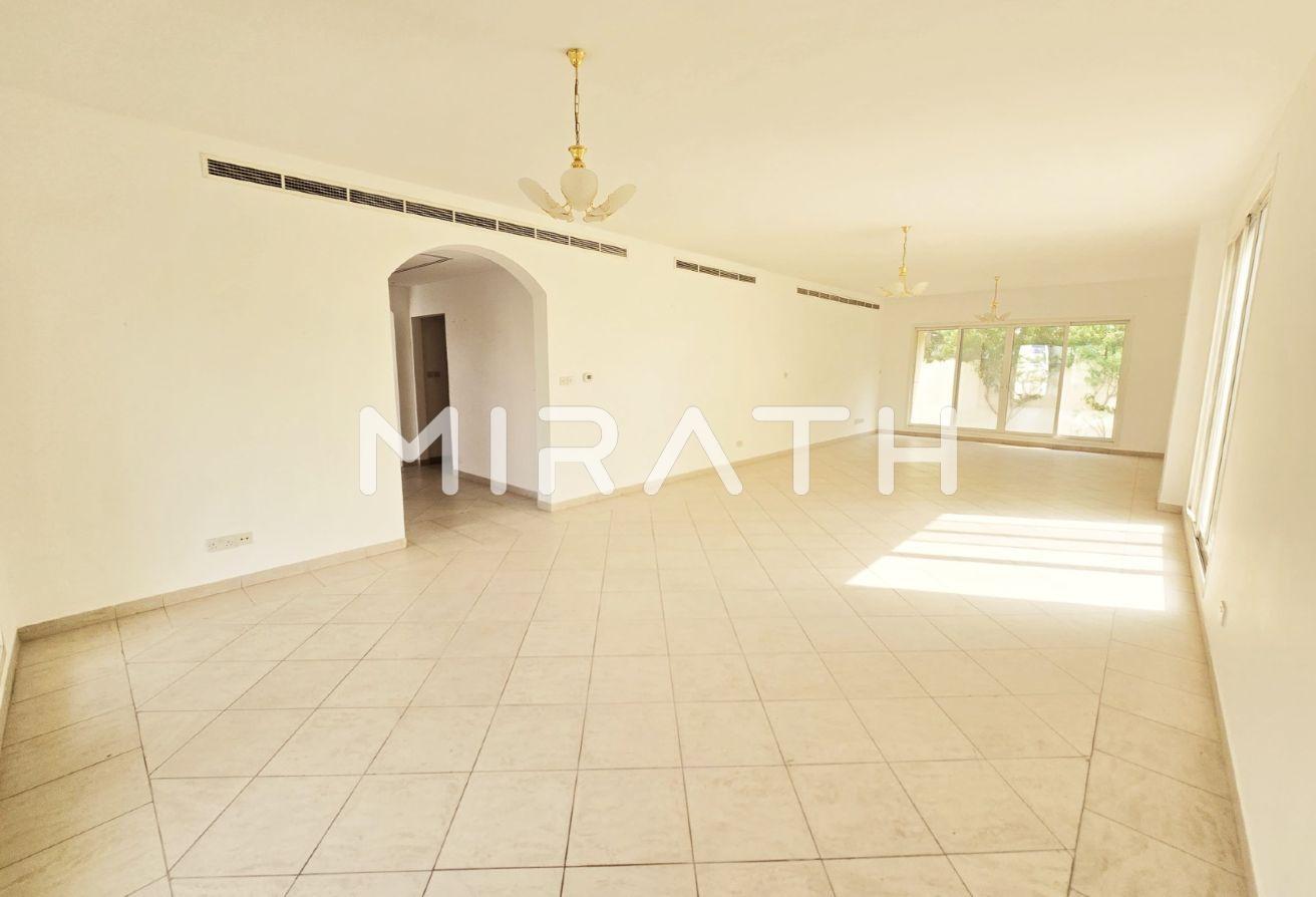 SPACIOUS | SUPERB VILLA WITH SHARED FACILITIES photo 3