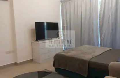 Apartment - 1 Bathroom for rent in Samia Azizi - Al Furjan - Dubai