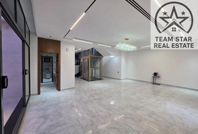 111403978 - Property Image 3