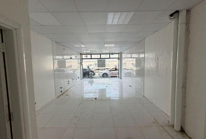 87042009 - Property Main Image