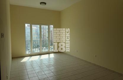 شقة - 2 غرف نوم - 3 حمامات للبيع في المبنى 153 - طراز حديث - ديسكفري جاردنز - دبي