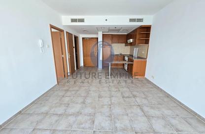 Apartment - 1 Bedroom - 2 Bathrooms for rent in UP Tower - Sheikh Zayed Road - Dubai