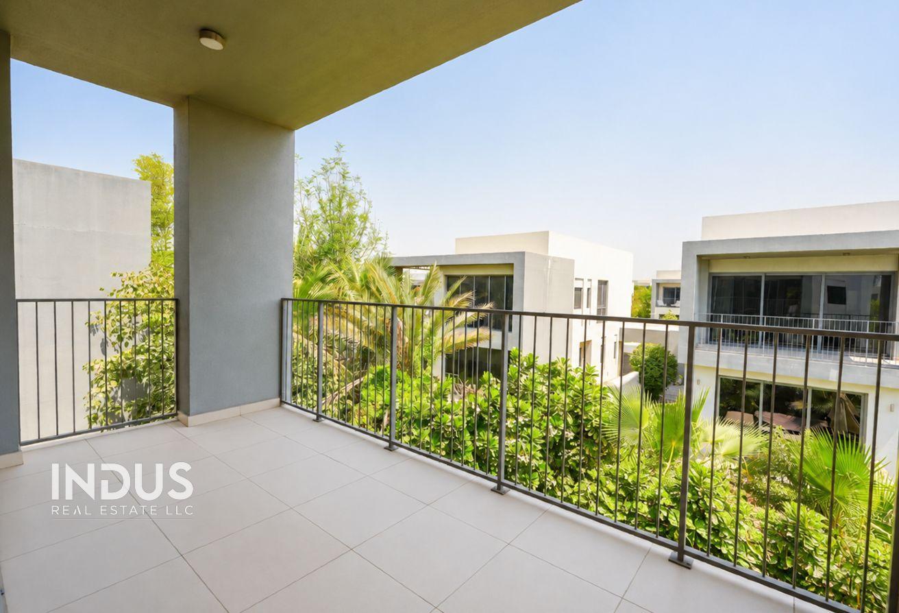 Ready to Move in | Huge Plot | 3BHK Plus Maid photo 16