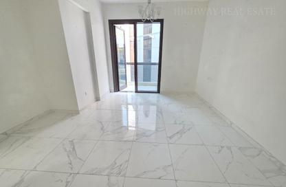 Apartment - 1 Bedroom - 2 Bathrooms for rent in Muwaileh 29 Building - Muwaileh - Sharjah
