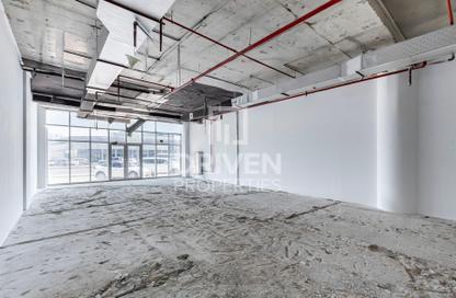Retail - Studio for rent in Sapphire Tower - Port Saeed - Deira - Dubai