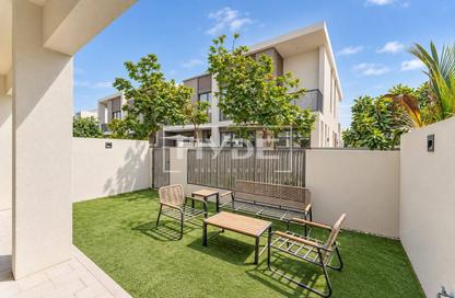 Townhouse - 3 - 3 for rent in Aura Gardens - Tilal Al Ghaf - Dubai