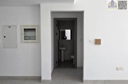 Apartment - 2 - 2 for rent in Musheiref - Ajman Apartment - 2 - 2 for rent in Musheiref - Ajman