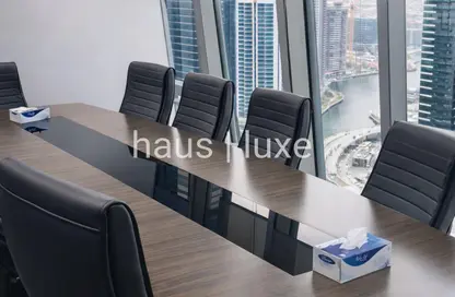 مكتب - غرفة نوم - 1 حمام للايجار في القمة - الخليج التجاري - دبي