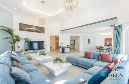 Villa - 4 Bedrooms - 5 Bathrooms for rent in Garden Homes Frond D - Garden Homes - Palm Jumeirah - Dubai