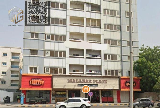 Building for sale in Al Rashidiya 2, income 1.055