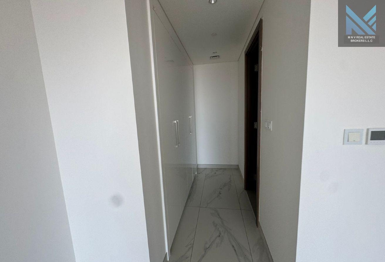 3BR | SPACIOUS LAYOUT | VACANT | BEST PRICE photo 9