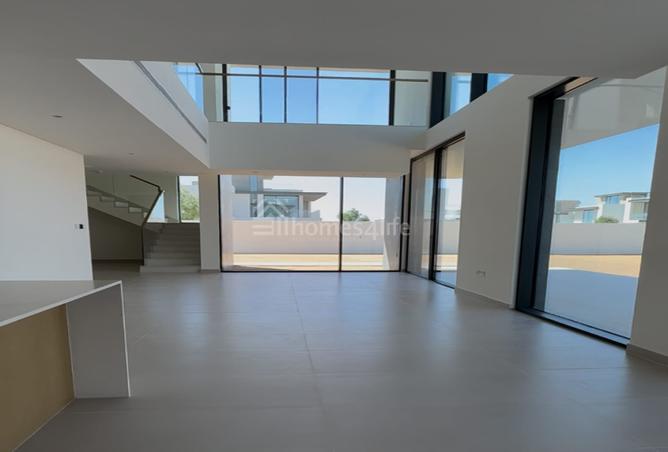 127465087 - Property Main Image