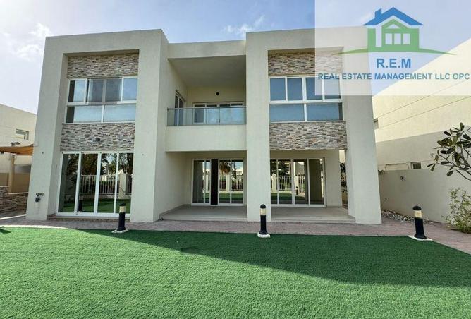 WellMaintained Villa/Private Community/Huge garden