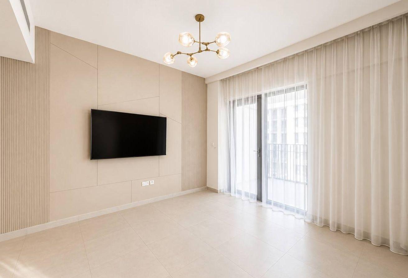 Upgraded 2 BR Apartment in Dubai Creek Harbour photo 2