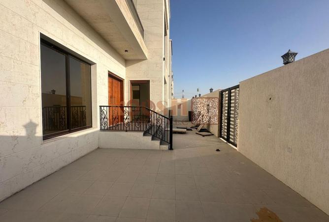 111420008 - Property Image 3
