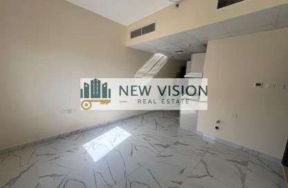 Apartment - Studio - 1 Bathroom for rent in Al Butina 9 Building - Al Butina - Sharjah Apartment - Studio - 1 Bathroom for rent in Al Butina 9 Building - Al Butina - Sharjah