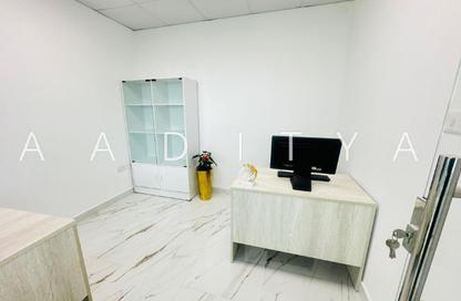 Office Space - Studio - 1 for rent in Fatima Mohammad Ahmad Bin Suleiman Building - Al Raffa - Bur Dubai - Dubai