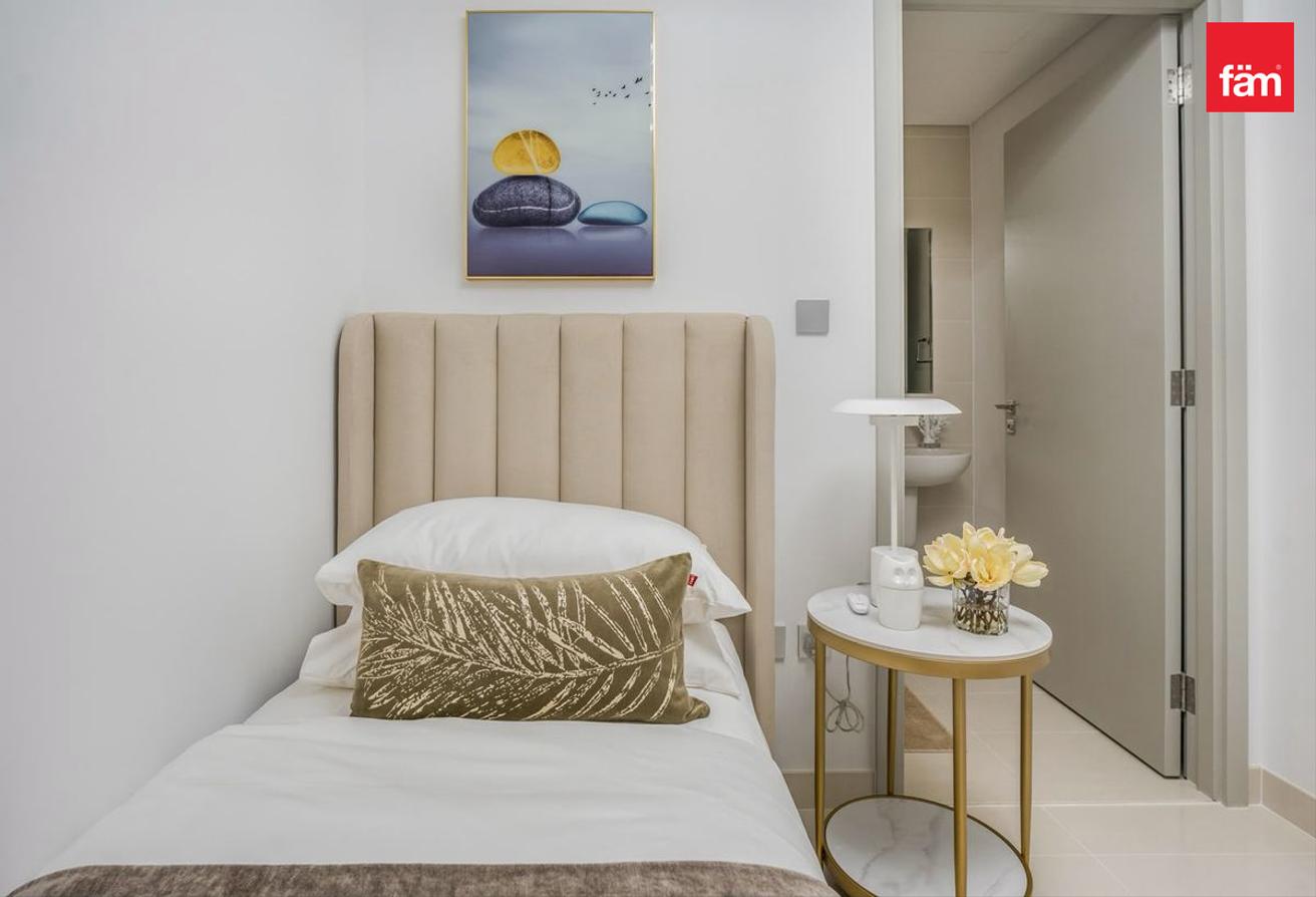 Palm View | Townhouse | Fully Upgraded photo 10