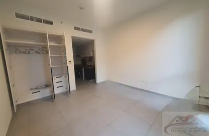 شقة - 1 حمام للايجار في ذا سولو - الجادة - الشارقة