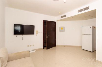 Apartment - 1 - 1 for rent in New Dubai Gate 1 - JLT Cluster Q - Jumeirah Lake Towers - Dubai