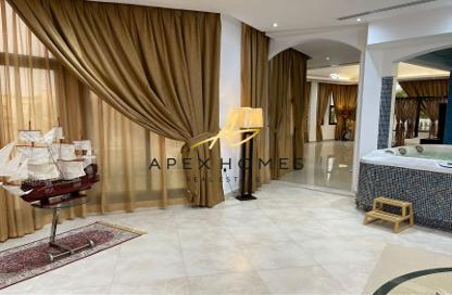Villa - 7+ Bedrooms - 7 Bathrooms for rent in Sector E - Emirates Hills - Dubai