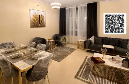 شقة - 2 غرف نوم - 2 حمامات للبيع في أورينت تاور 1 - أورينت تاور - البستان - عجمان