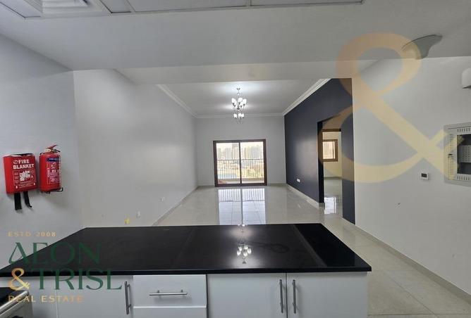 97833426 - Property Image 2