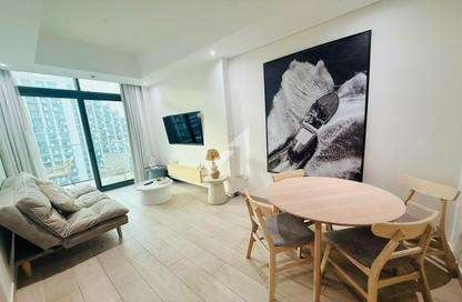 Apartment - 1 - 2 for rent in Fawad Azizi Residence - Dubai Healthcare City 2 - Al Jaddaf - Dubai