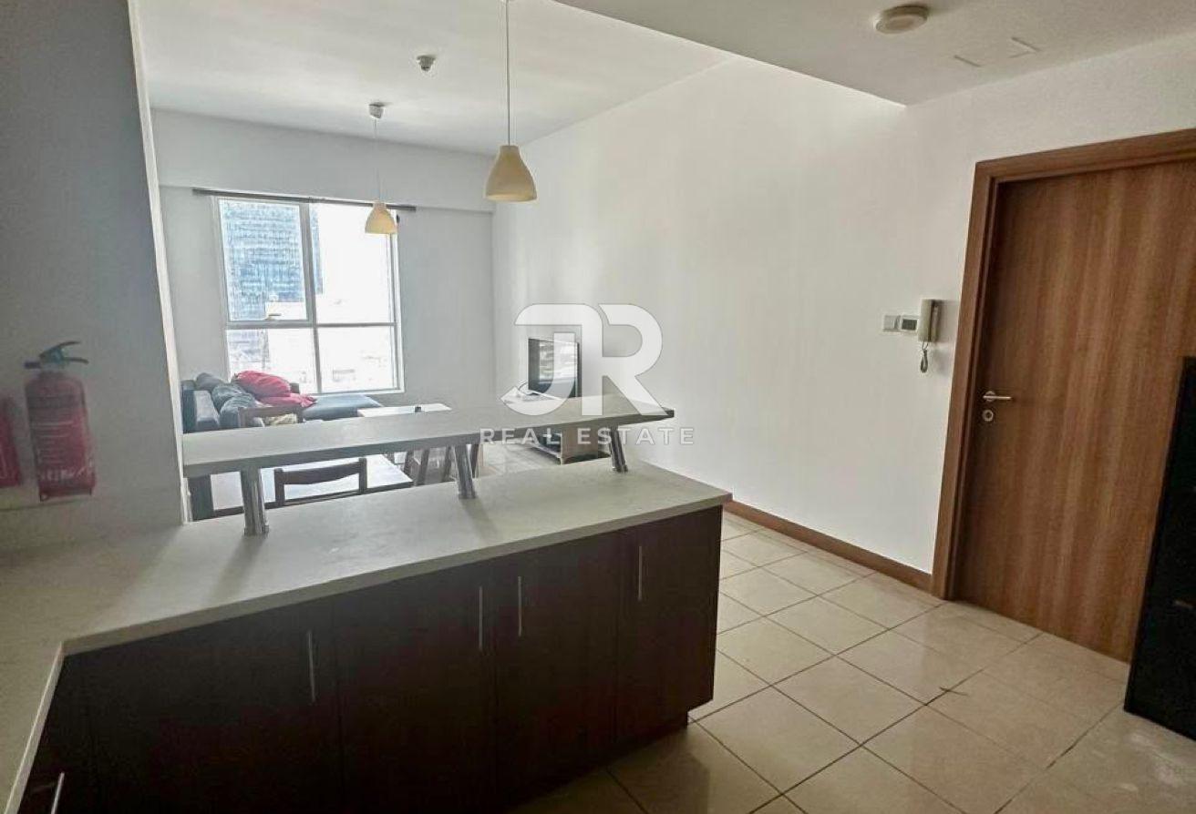 Furnished 1BR | Spacious Layout | Vacant photo 4