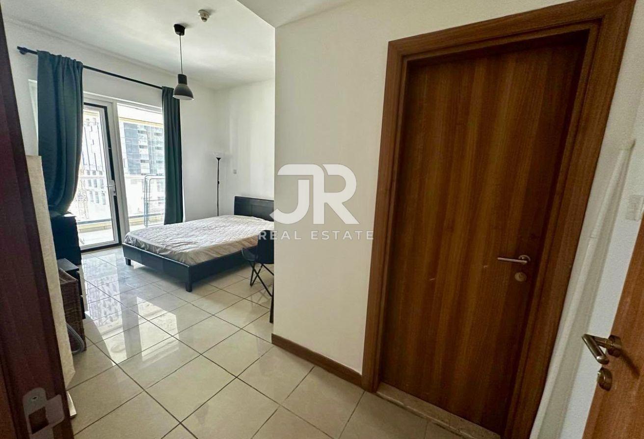 Furnished 1BR | Spacious Layout | Vacant photo 5