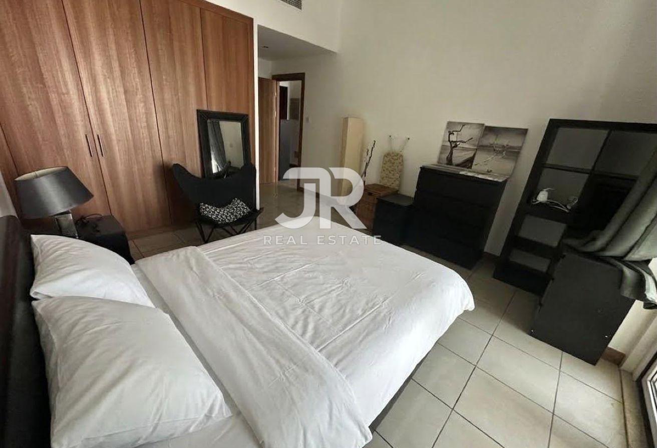 Furnished 1BR | Spacious Layout | Vacant photo 8