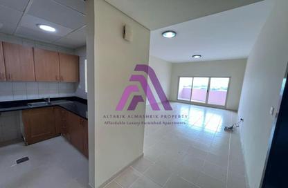 Apartment - 1 Bedroom - 2 Bathrooms for rent in The Gardens Apartments 5 - The Gardens Buildings - The Gardens - Dubai