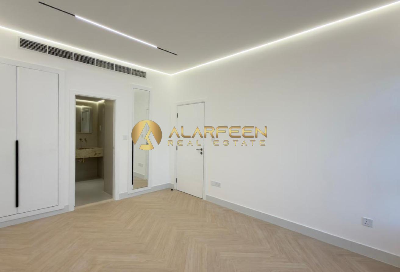 Spacious Unit | Prime Location | Semi Furnished photo 6
